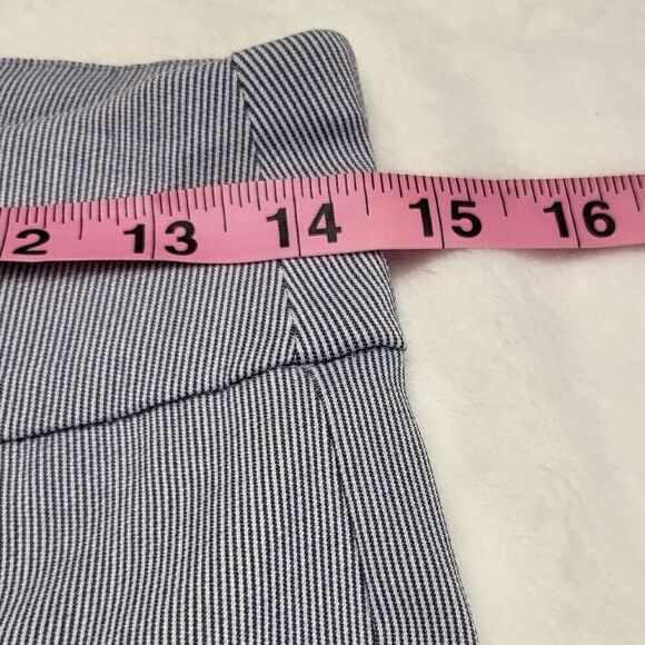 Van Heusen Blue and White Striped Capri Pants - Picture 4 of 8